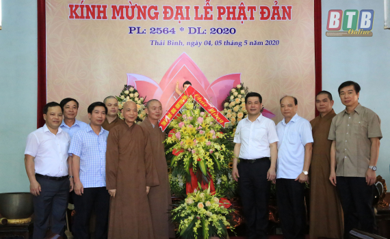 Đồng ch&iacute; B&iacute; thư Tỉnh ủy, Chủ tịch HĐND tỉnh ch&uacute;c mừng đại lễ Phật đản, Phật lịch 2564