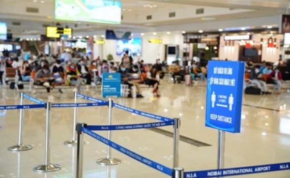 H&agrave;ng kh&ocirc;ng đẩy mạnh khai b&aacute;o y tế bằng m&atilde; QR Code