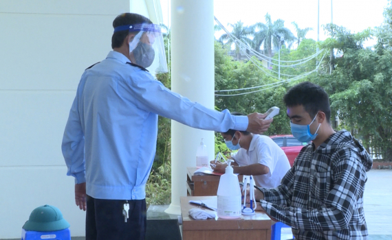 Trung t&acirc;m Phục vụ h&agrave;nh ch&iacute;nh c&ocirc;ng tỉnh chủ động, quyết liệt ph&ograve;ng, chống dịch Covid-19