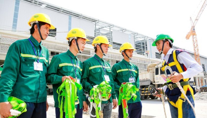 Thủ tướng y&ecirc;u cầu chấn chỉnh, tăng cường c&ocirc;ng t&aacute;c an to&agrave;n, vệ sinh lao động