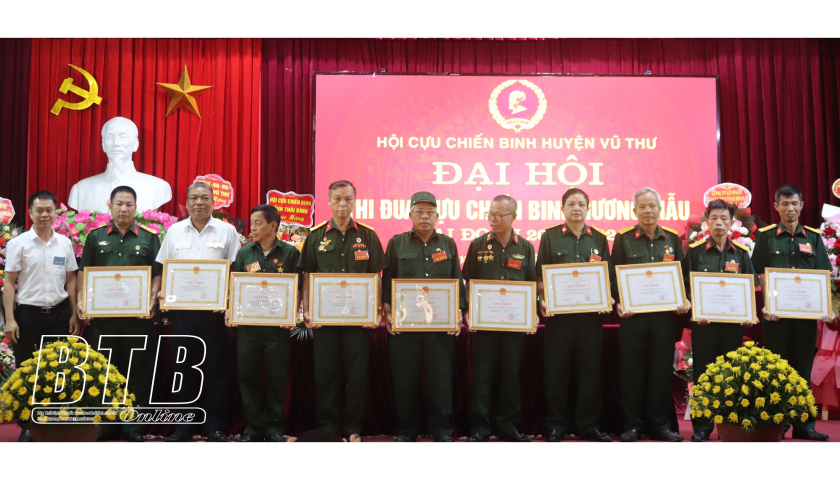  Vũ Thư: Biểu dương 31 tập thể, c&aacute; nh&acirc;n trong phong tr&agrave;o thi đua CCB gương mẫu