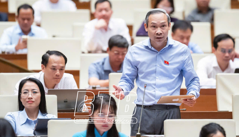 Quốc hội thảo luận về c&aacute;c luật, nghị quyết