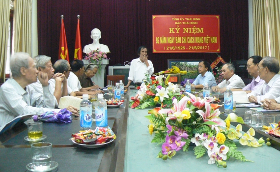 C&acirc;u lạc bộ nh&agrave; b&aacute;o hưu tr&iacute; gặp mặt kỷ niệm 92 năm ng&agrave;y B&aacute;o ch&iacute; c&aacute;ch mạng Việt Nam