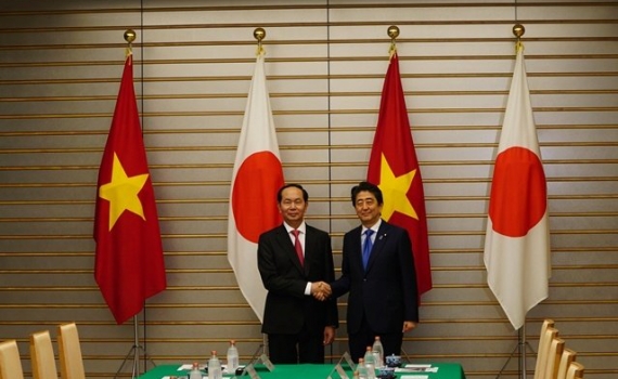 Chủ tịch nước Trần Đại Quang hội đ&agrave;m với Thủ tướng Shinzo Abe
