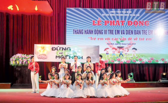 H&atilde;y để trẻ em được l&ecirc;n tiếng