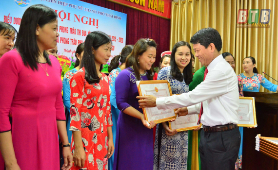 Hội LHPN thành phố: Biểu dương 74 điển hình tiên tiến trong phong trào thi đua yêu nước giai đoạn 2015 – 2020