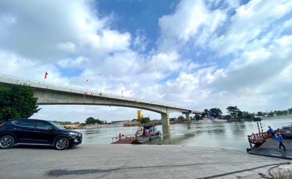 Th&ocirc;ng xe cầu M&acirc;y vượt s&ocirc;ng Kinh M&ocirc;n, Hải Dương