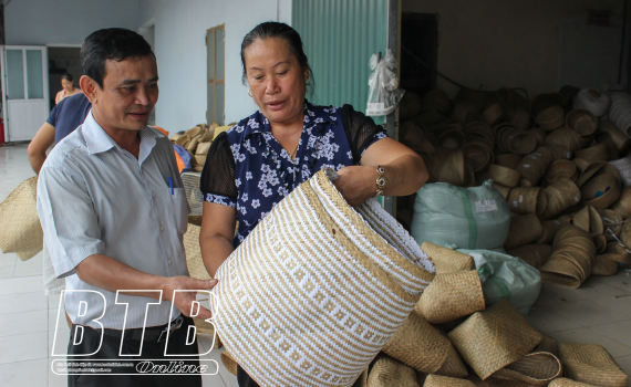 Ph&aacute;t huy vai tr&ograve;  &ldquo;Tuổi cao - gương s&aacute;ng&rdquo;