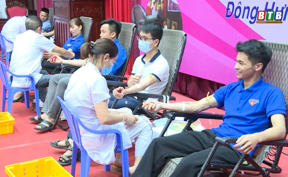 Giọt hồng t&igrave;nh nguyện