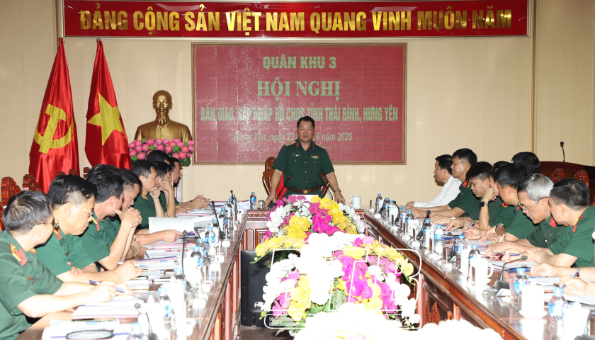 B&agrave;n giao, s&aacute;p nhập Bộ Chỉ huy Qu&acirc;n sự tỉnh Th&aacute;i B&igrave;nh, Hưng Y&ecirc;n