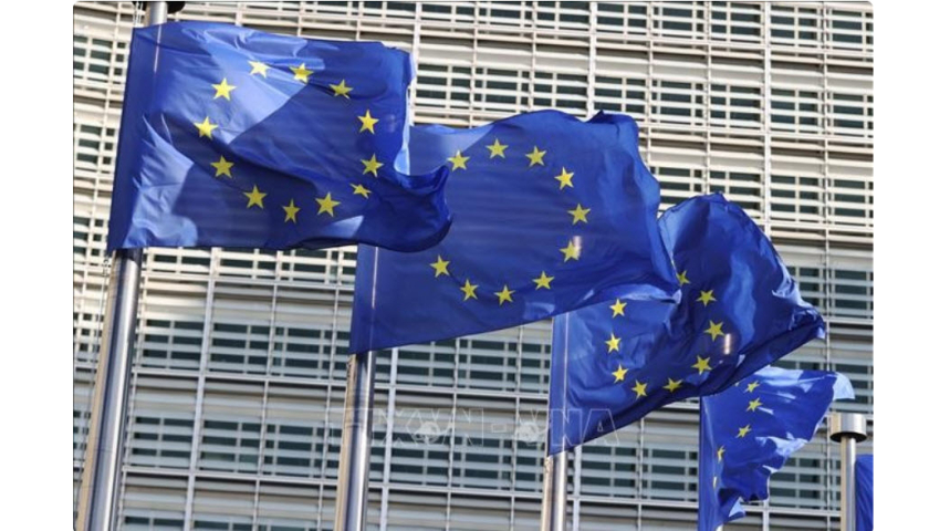 Định h&igrave;nh tương lai ch&acirc;u &Acirc;u