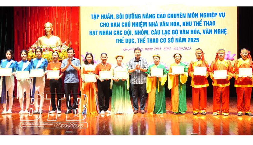 N&acirc;ng cao nghiệp vụ cho 160 hạt nh&acirc;n CLB văn h&oacute;a, thể thao c&aacute;c huyện Quỳnh Phụ v&agrave; Hưng H&agrave;