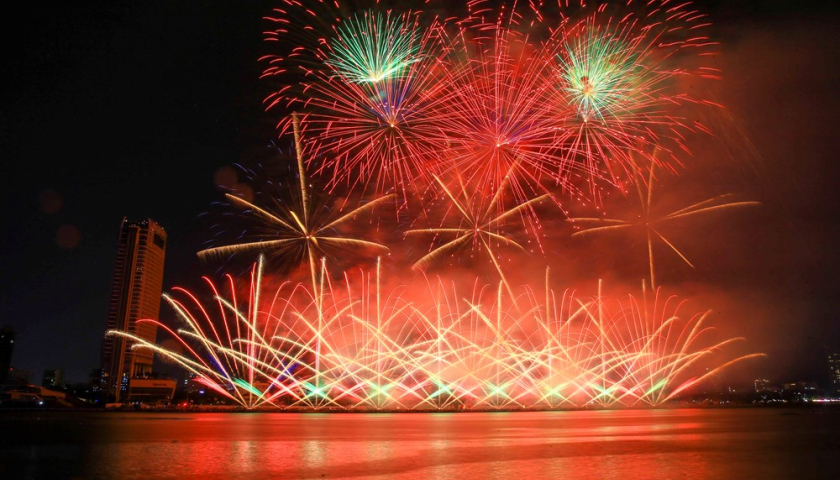 S&ocirc;ng H&agrave;n rực s&aacute;ng trong đ&ecirc;m tranh t&agrave;i giữa H&agrave;n Quốc v&agrave; &Yacute;