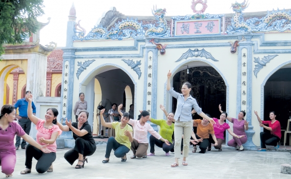 X&acirc;y dựng đời s&ocirc;́ng văn hóa gắn với x&acirc;y dựng n&ocirc;ng th&ocirc;n mới