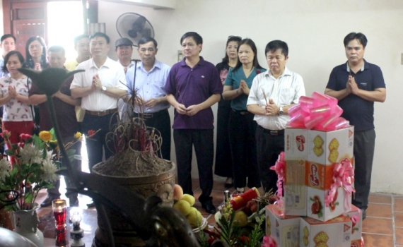 C&ocirc;ng đo&agrave;n Tổng c&ocirc;ng ty Điện lực miền Bắc tổ chức lễ d&acirc;ng hương tưởng niệm l&atilde;nh tụ Nguyễn Đức Cảnh