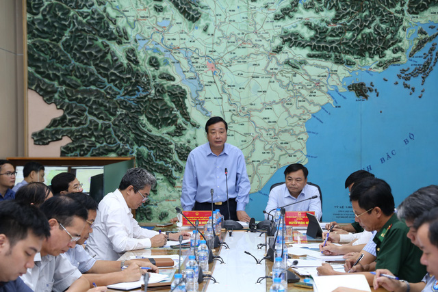 “Không chủ quan trong ứng phó với áp thấp nhiệt đới có khả năng mạnh lên thành bão” - Ảnh 1. “Không chủ quan trong ứng phó với áp thấp nhiệt đới có khả năng mạnh lên thành bão” - Ảnh 1.