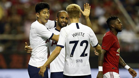 Moura san bằng cách biệt khá may mắn