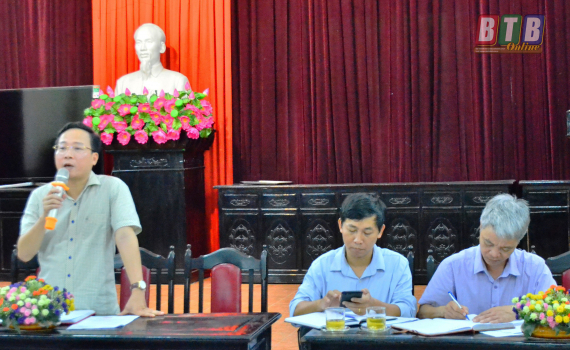 Thành phố đối thoại với các hộ gia đình, cá nhân chưa nhận tiền bồi thường, hỗ trợ dự án đầu tư xây dựng, chỉnh trang khu tập thể 4, 5 tầng phường Lê Hồng Phong