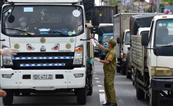 Sẽ xử nghi&ecirc;m phương tiện cố t&igrave;nh đi sai &ldquo;luồng xanh&rdquo;