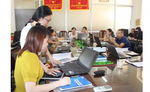 Tập huấn sử dụng phần mềm quản l&yacute; an to&agrave;n vệ sinh thực phẩm cho c&aacute;n bộ trạm y tế