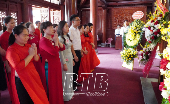  C&ocirc;ng ty Cổ phần Quốc tế Bảo Hưng d&acirc;ng hương tri &acirc;n c&aacute;c anh h&ugrave;ng liệt sĩ