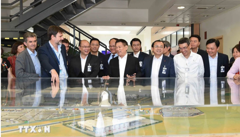 Ph&oacute; Thủ tướng Hồ Đức Phớc gặp Thủ tướng T&acirc;y Ban Nha, thăm Nh&agrave; m&aacute;y Airbus