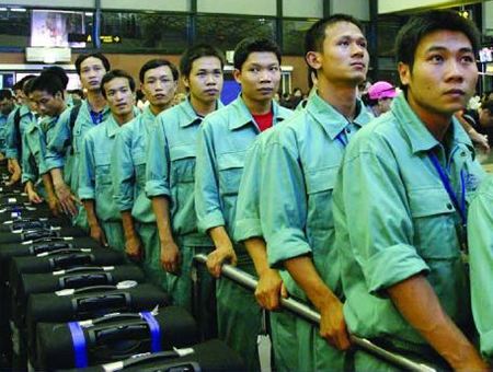 Lao động sang H&agrave;n Quốc phải k&yacute; quỹ 100 triệu đồng

 
