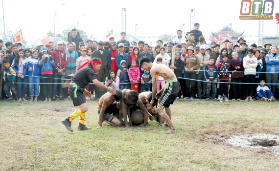 Gi&aacute; trị văn h&oacute;a của tr&ograve; chơi d&acirc;n gian