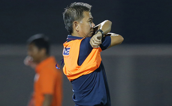 &Ocirc;ng Ho&agrave;ng Anh Tuấn từ chức HLV trưởng U18 Việt Nam