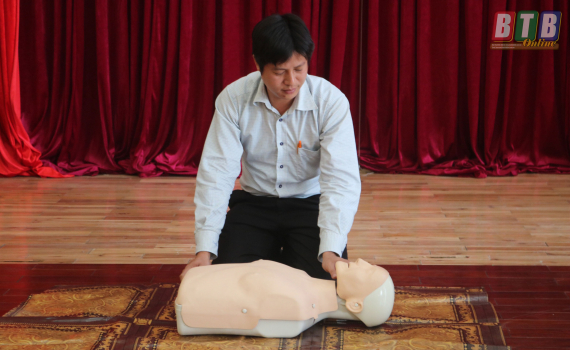 Tập huấn phòng ngừa ứng phó thảm hoạ và sơ cấp cứu ban đầu