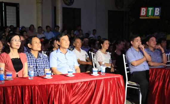 B&aacute;o c&aacute;o tổng duyệt vở ch&egrave;o &ldquo;U vẫn đợi con về&rdquo;