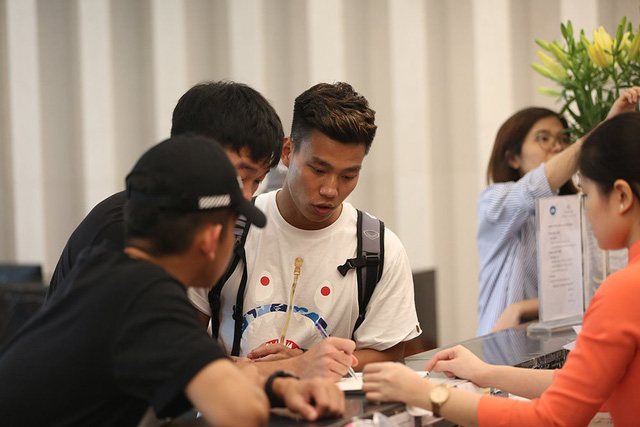 Ảnh: ĐT Việt Nam hội quân, chuẩn bị so tài với ĐT Thái Lan! - Ảnh 4.