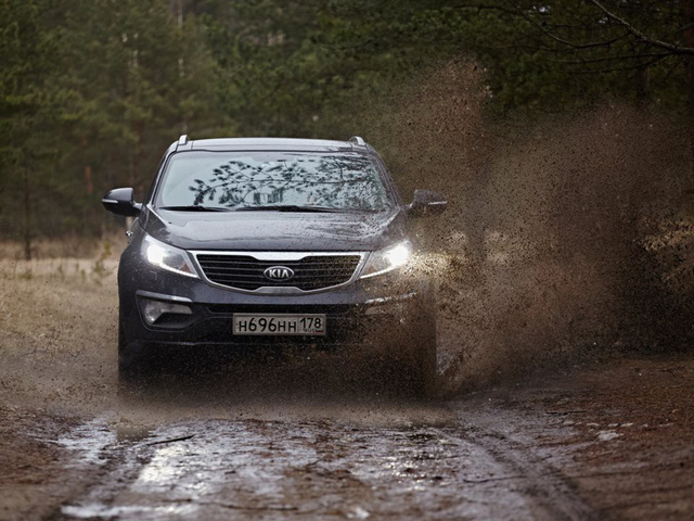 Choáng váng với những quy tắc lái xe kỳ lạ nhất thế giới - Ảnh 9.