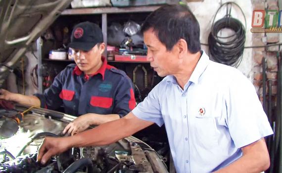 Cựu chiến binh Vũ Văn Tinh thi đua ph&aacute;t triển kinh tế