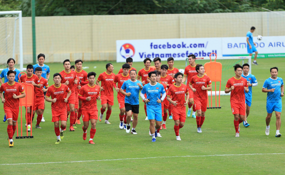 Đội tuyển Việt Nam trở lại luyện trong thời tiết thuận lợi