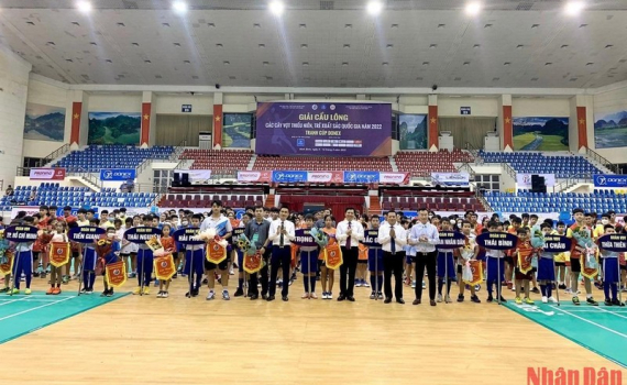 Khai mạc Giải cầu l&ocirc;ng c&aacute;c c&acirc;y vợt thiếu ni&ecirc;n, trẻ xuất sắc quốc gia năm 2022