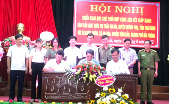 Triển khai quy chế phối hợp bảo đảm an ninh trật tự khu vực gi&aacute;p ranh một số địa b&agrave;n của huyện Quỳnh Phụ v&agrave; huyện Vĩnh Bảo 