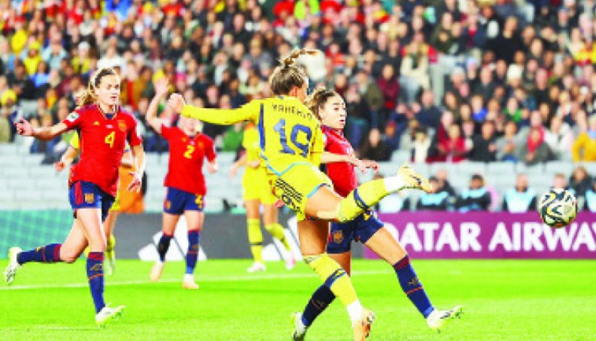 Gọi t&ecirc;n nh&agrave; v&ocirc; địch mới