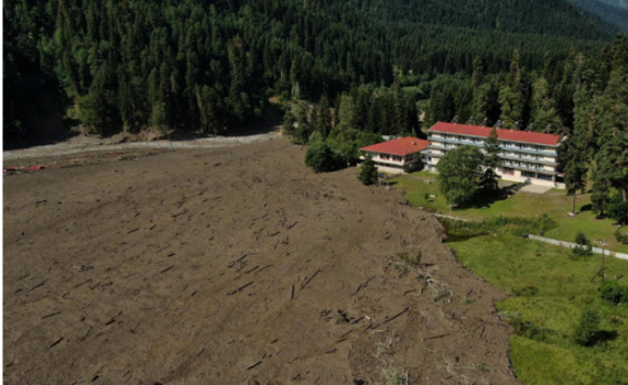 Lũ lụt v&agrave; lở đất khiến &iacute;t nhất 11 người tử vong ở Gruzia, Slovenia cảnh b&aacute;o cao nhất v&igrave; mưa lớn