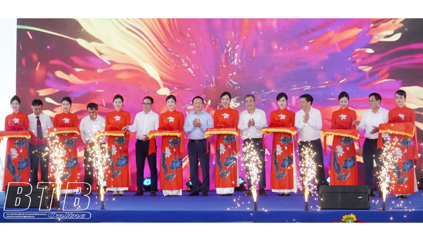 Kh&aacute;nh th&agrave;nh, đ&oacute;ng điện đường d&acirc;y 500kV mạch 3