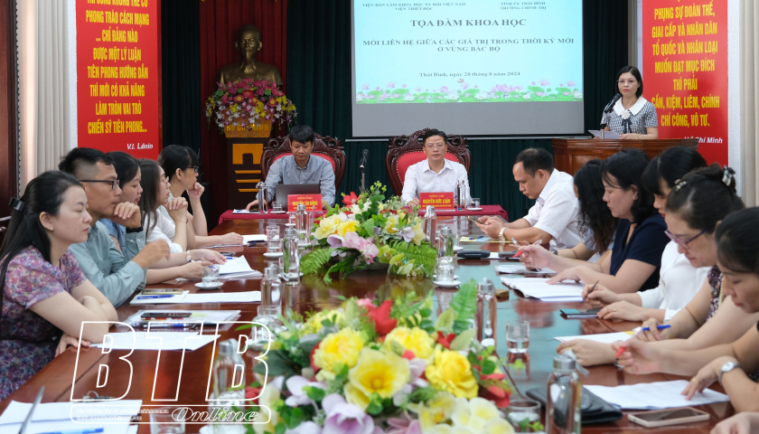 Xây dựng và phát huy hệ giá trị quốc gia, hệ giá trị văn hóa, hệ giá trị gia đình và chuẩn mực con người Việt Nam thời kỳ mới