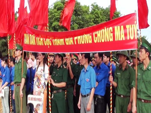 Với cuộc chiến ph&ograve;ng chống ma t&uacute;y - HIV 