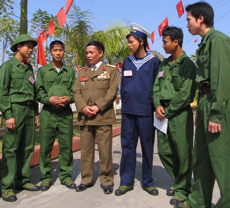 Vận động quần ch&uacute;ng x&acirc;y dựng v&agrave; bảo vệ Tổ quốc