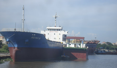 Cần th&aacute;o "n&uacute;t thắt" trong ph&aacute;t triển CN-TTCN