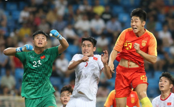 Đội nh&agrave; thua bạc nhược U22 Việt Nam, b&aacute;o Trung Quốc ch&aacute;n nản