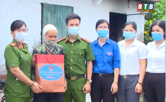 T&igrave;nh nguyện v&igrave; cộng đồng