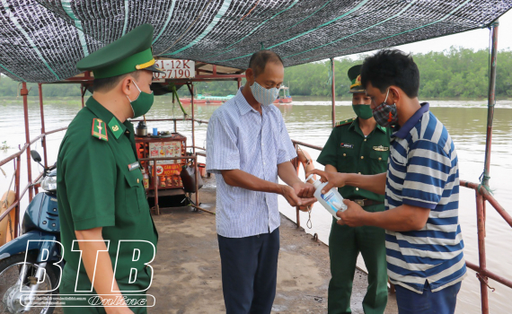 Xứng đáng là &ldquo;ph&ecirc;n gi&acirc;̣u&rdquo;  nơi bi&ecirc;n giới bi&ecirc;̉n 