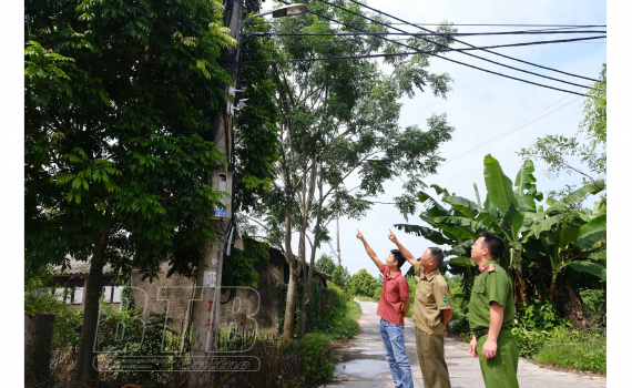 C&ocirc;ng an x&atilde; B&aacute;ch Thuận: Ph&aacute;t huy vai tr&ograve; n&ograve;ng cốt trong c&ocirc;ng t&aacute;c bảo đảm an ninh trật tự