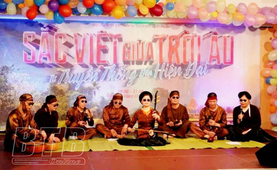 Nhạc sĩ, soạn giả Ho&agrave;ng Thị Dư: Hương ch&egrave;o tỏa ng&aacute;t trời &Acirc;u