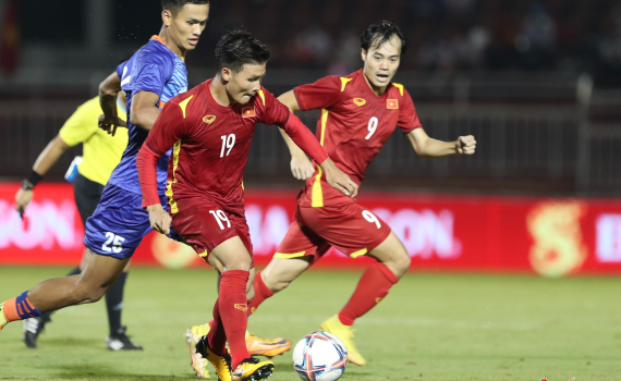 Thắng đậm Ấn Độ, tuyển Việt Nam l&ecirc;n ng&ocirc;i v&ocirc; địch C&uacute;p Hưng Thịnh